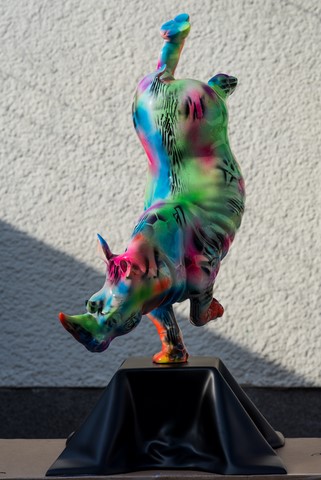Rhino danseur street art Big  de Wttrwulghe Xavier
