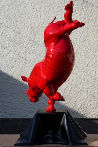 Rhino danseur Red Gloss Big  de Wttrwulghe Xavier